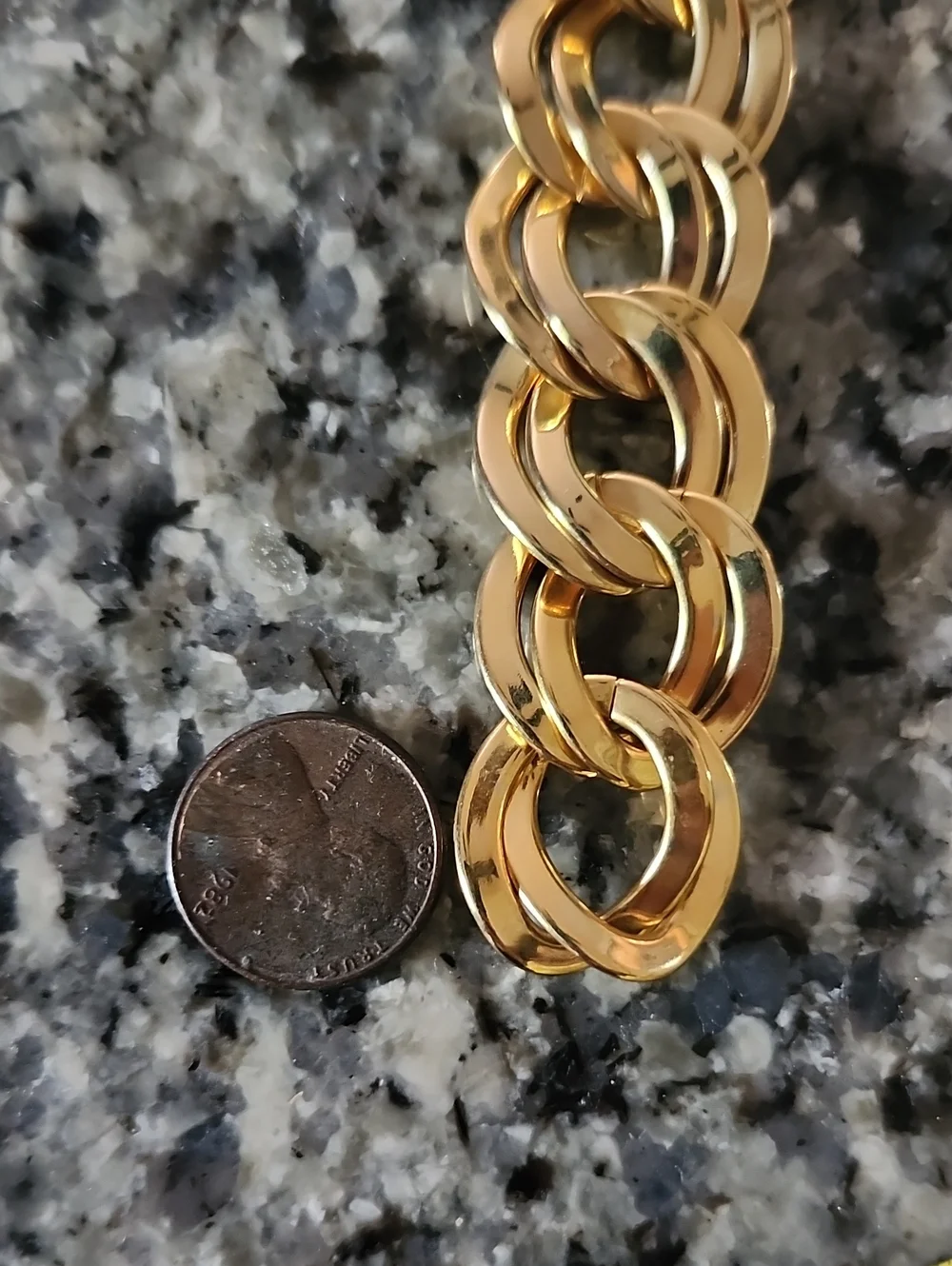 Gold Tone Chunky Link Necklace -18 Inches